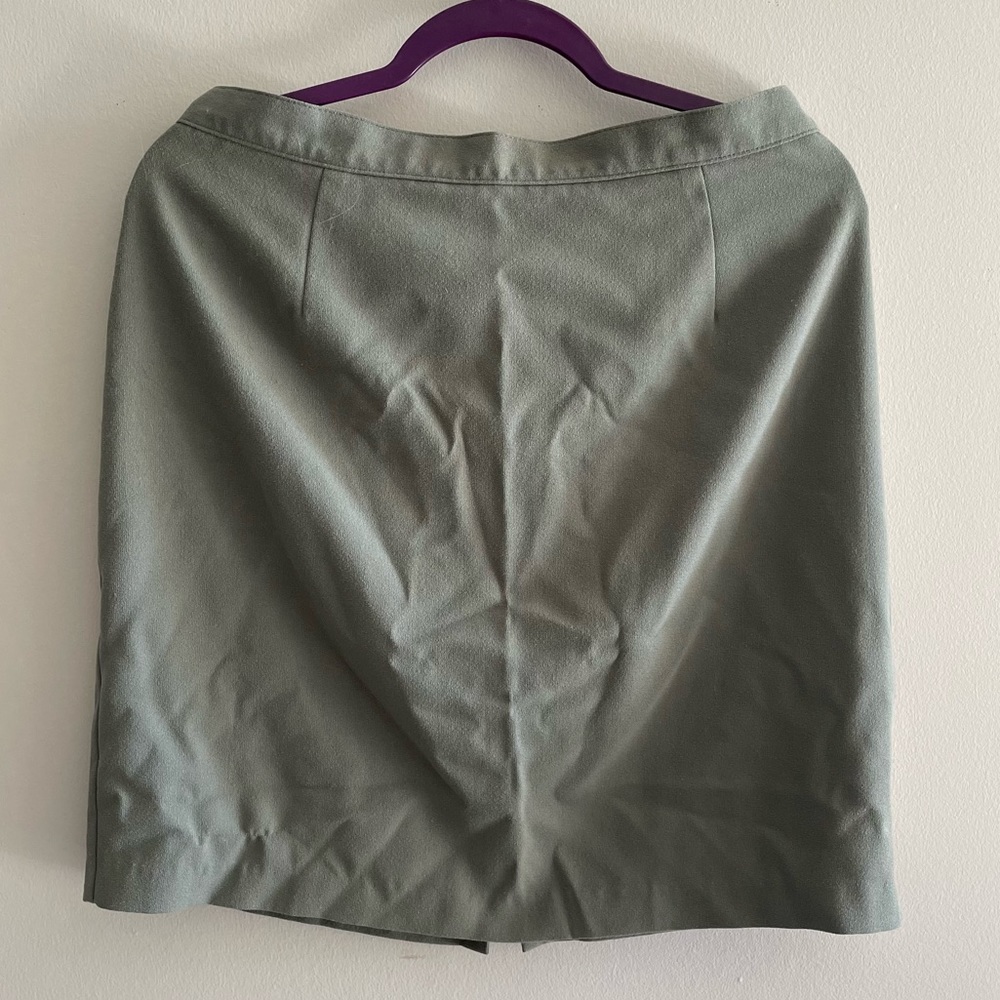 light/pale green women’s pencil skirt size 12
